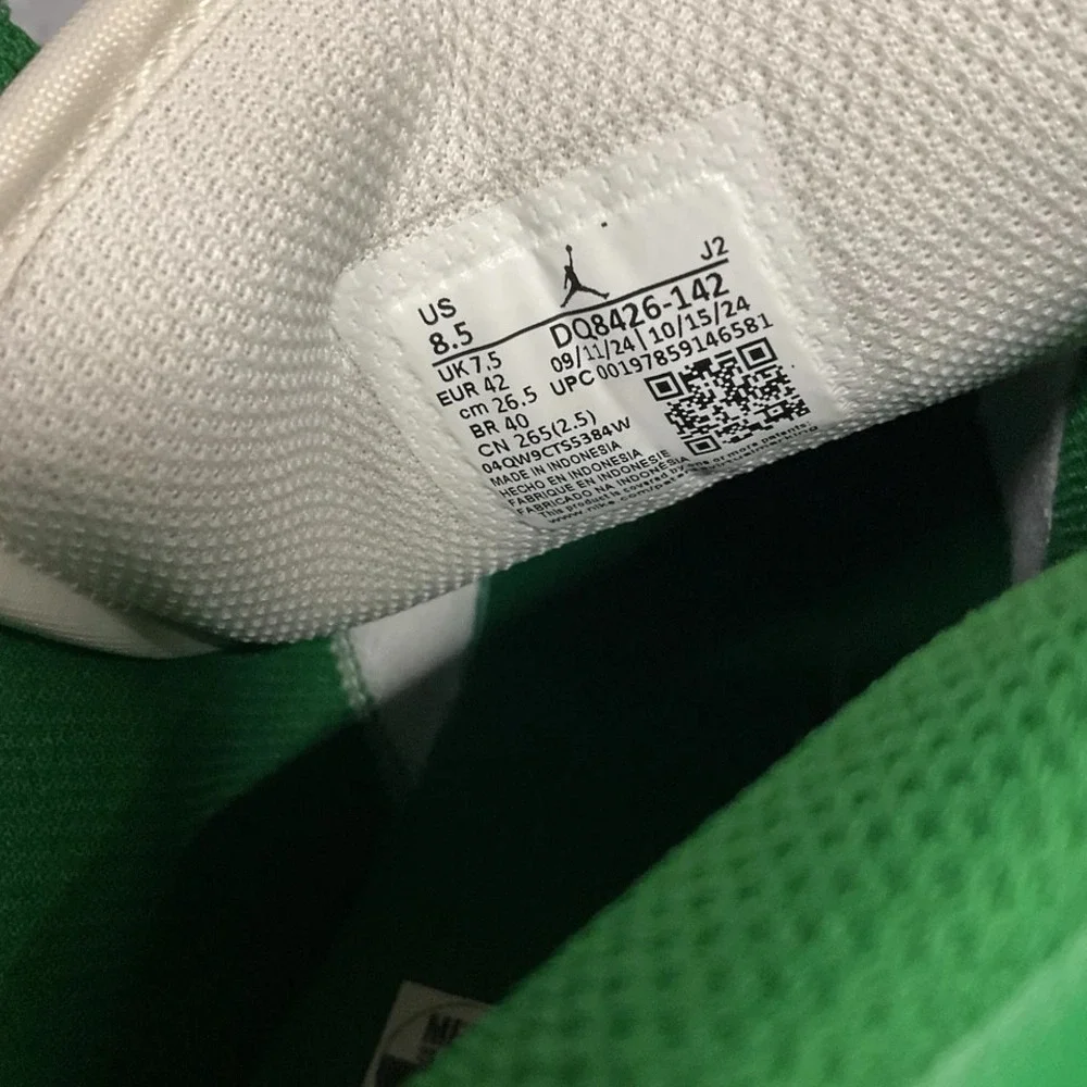 Men's Size 8.5 Air Jordan 1 Mid White 'Lucky Green' DQ8426-142 no box